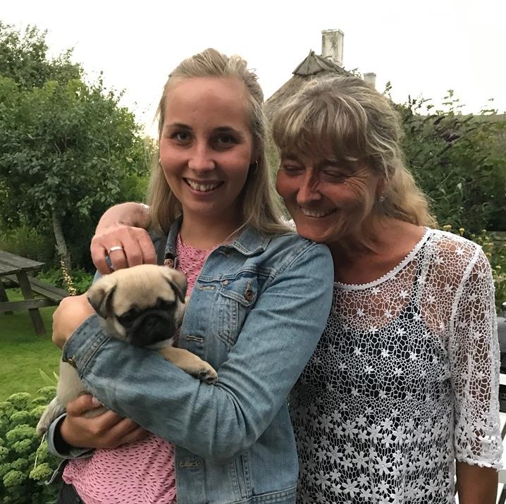 Adeltands Don`t stop me now hentes af hans nye skønne familie