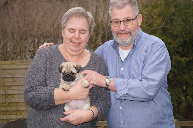 Adeltands Ozzy Osborn hentes af hans nye skønne familie